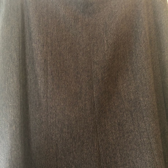 Conrad C Woman Brown Herringbone cold weather full length Skirt – Size 16 - Picture 6 of 12